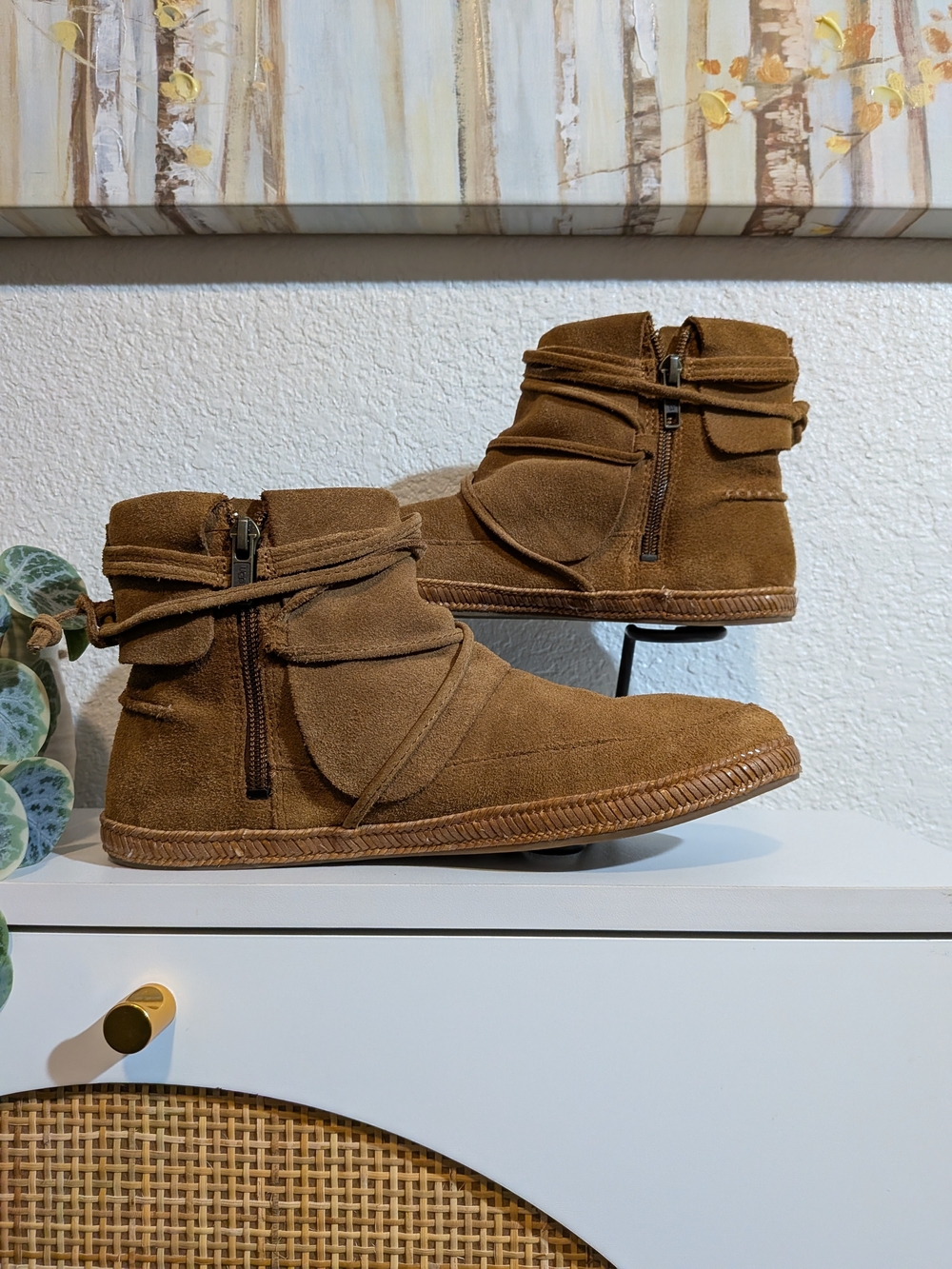 UGG Tan Brown Suede Zip Ankle Boots - Casual Comfort Size 9